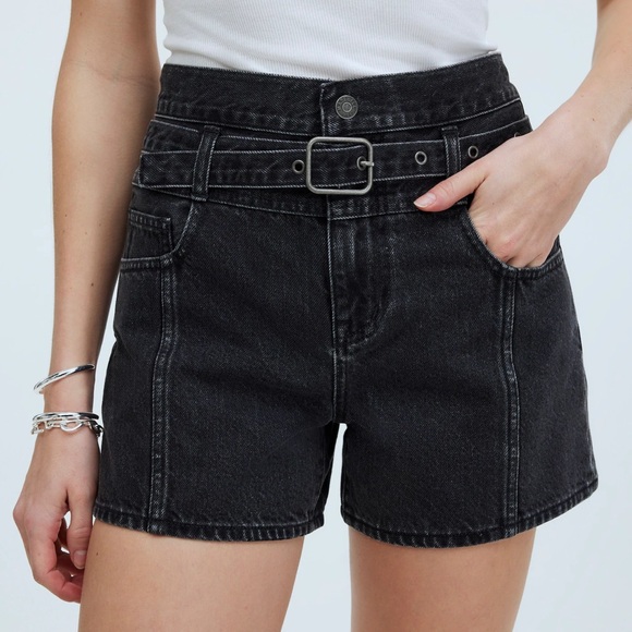 The '90s Jean Short in Caspar Wash: Belted Edition - Picture 1 of 6